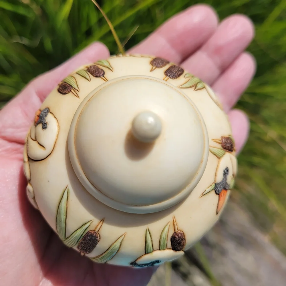 Jardinia Swan Song Trinket Box by Martin Perry Studios 2003 ~ Pretty 3D Imagery - Picture 5 of 15